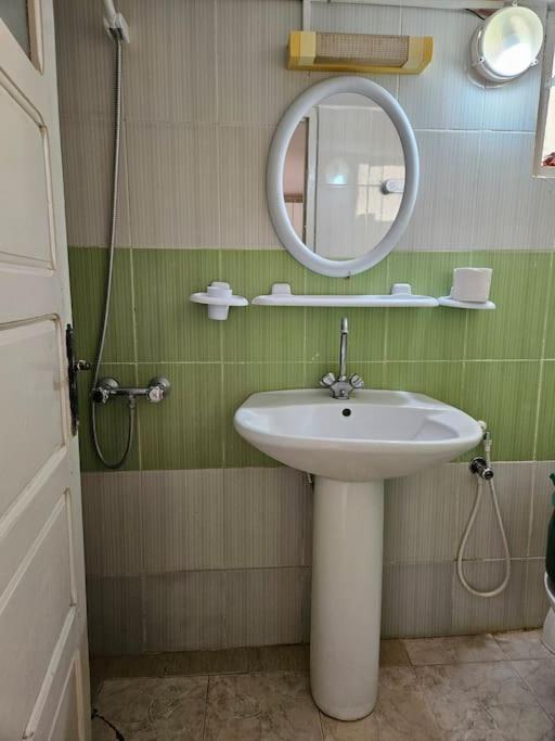 Hadhri Appartement Tozeur Exterior photo